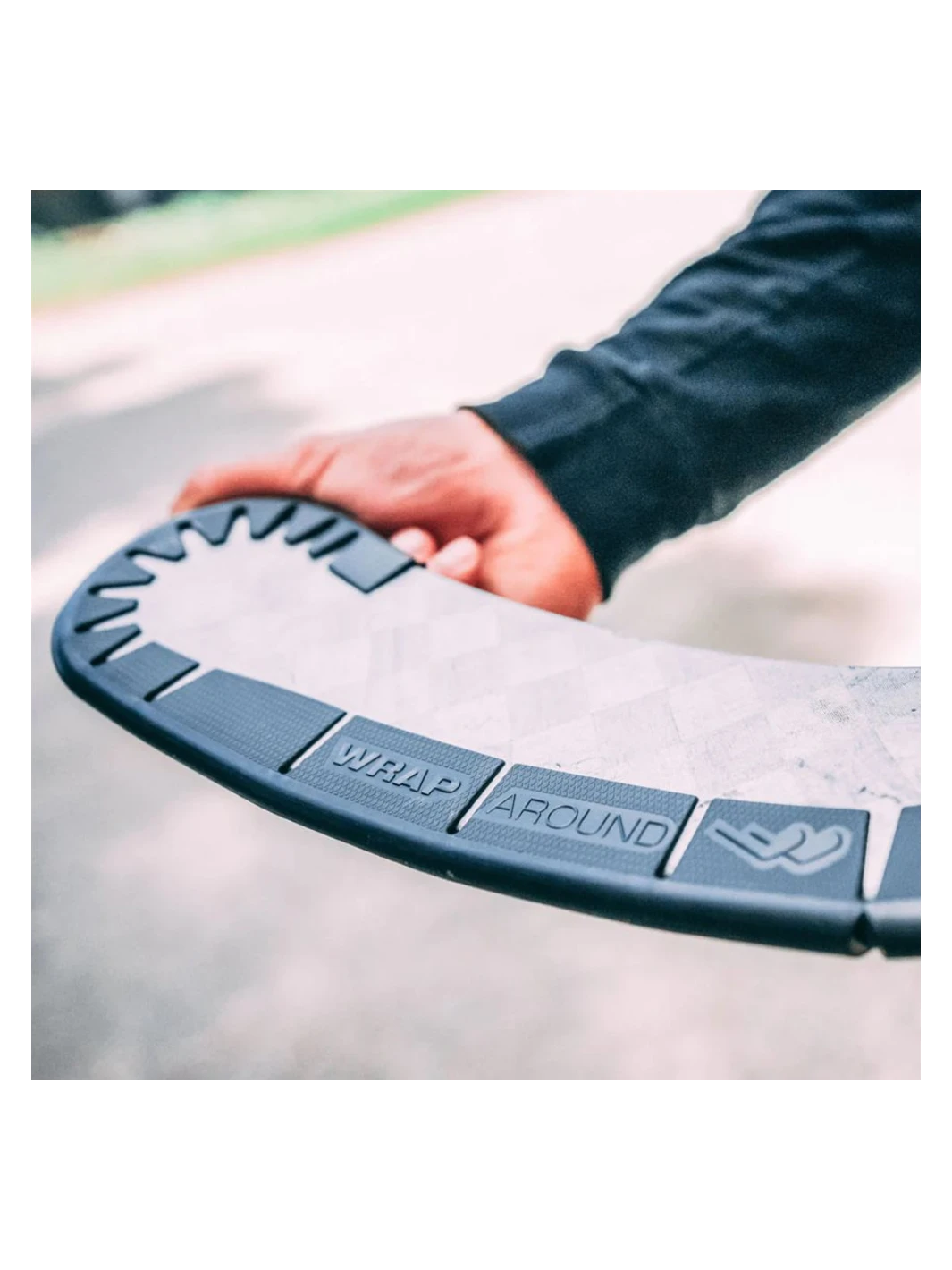 BLUE SPORTS WRAPAROUND 2 BLUE SPORTS WRAPAROUND – Image 2